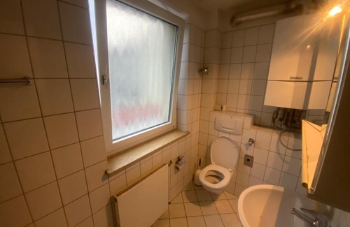 Vahrenwald Apartment | Comfortable 4 Monteuren Apartment: Perfect for Families & Pets