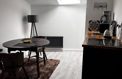 Poitiers House | Spacious T1 in the Heart of the City - Family Friendly Escape