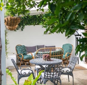 Greyton Apartment | Pet-Friendly Retreat at 4 ON REGENT - Rated 9.2/10