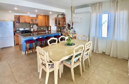 Puerto Penasco House | 4 or 5 Bdrm Beachfront NEW Listing. Spacious, WiFi, AC, sleeps up to 14 in beds