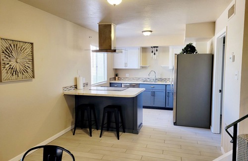 Yuma Apartment | Impeccable 4 Palms Cozy Condo with Pool and Hot Tub
