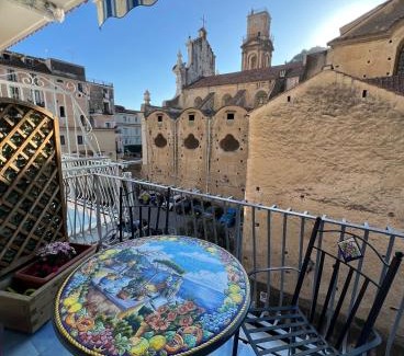 Minori Apartment | Discover 4 Passi dal Mare: Family-Friendly & Top Rated