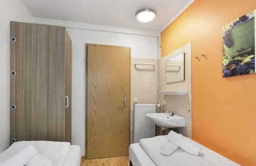 Saarburg House | Cozy Bungalow for 4 in Family-Friendly Landal Warsberg