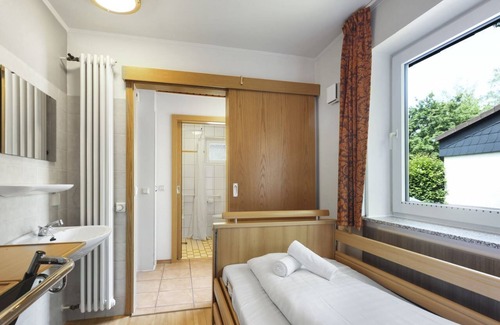 Saarburg House | Cozy Bungalow for 4 in Family-Friendly Landal Warsberg