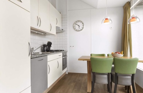 Krov House | Cozy Bungalow for 4 at Landal Mont Royal with Pool