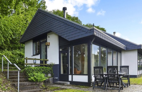 Krov House | Cozy Bungalow for 4 at Landal Mont Royal with Pool