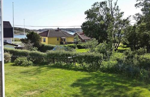 Edshultshall House | Cozy 4-Person Holiday Home in H LLEVIKSSTRAND
