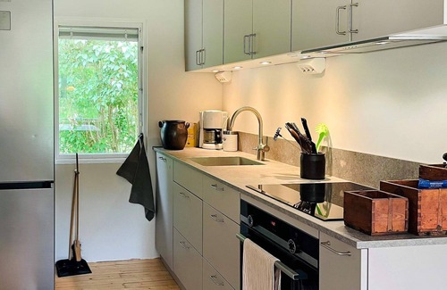 Stillingson House | Cozy 4-Person Holiday Home with Ocean View in STILLINGSÖN