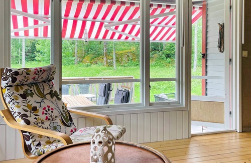 Stillingson House | Cozy 4-Person Holiday Home with Ocean View in STILLINGSÖN