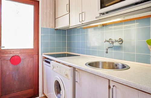 Oster Somarken House | Cozy Holiday Home for 4 in Scenic Aakirkeby