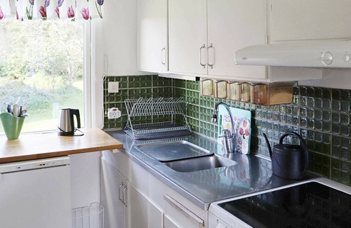 Vessigebro House | Cozy 4-Person Holiday Home in Vessigebro with Breakfast