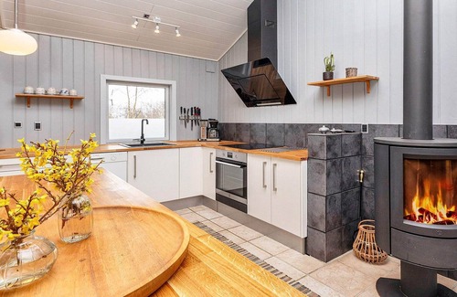 Vinderup House | Family-Friendly Holiday Home with Ocean View in Vinderup