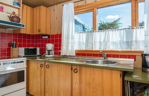 Grena Strand House | Budget-Friendly 4-Person Holiday Home in Grenaa