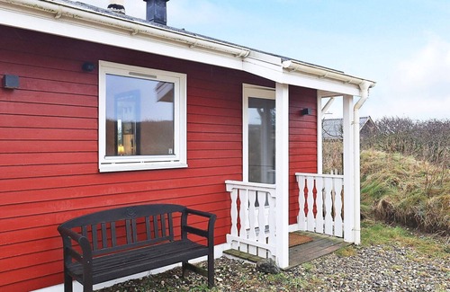 Nr. Lyngby Strand House | Oceanfront Holiday Home for 4 in Beautiful Løkken