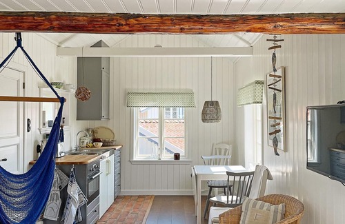 Bleket House | Cozy 4-Person Holiday Home with Oceanfront Views