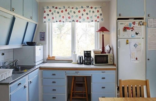 Stanga House | Cozy 4-Person Holiday Home in STÅNGA with Breakfast