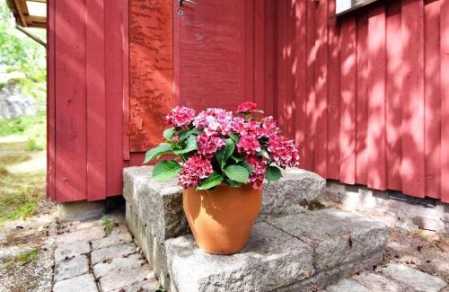 Brastad House | Ideal 4-Person Holiday Home in Brastad for Family Getaways