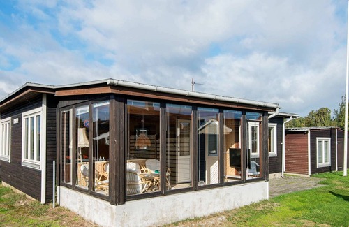 Hvidbjerg Strand House | Inviting 4-Person Holiday Home with Oceanfront Views
