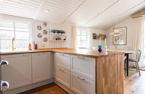 Rindby Strand House | Ideal Family Getaway: 4-Person Home in Fanø