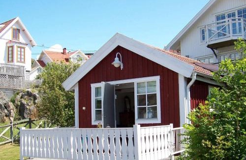 Ronnang House | Cozy Holiday Home in Rönnäng – Pet and Child Friendly