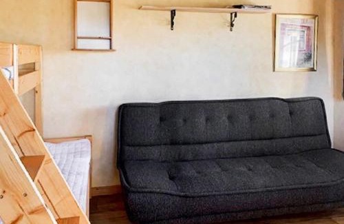 Sloinge House | Cozy Holiday Home for Four in Slinge – Pet & Child Friendly