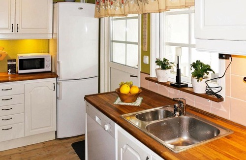 Asljunga House | Family-Friendly 4-Person Holiday Home in Sljunga