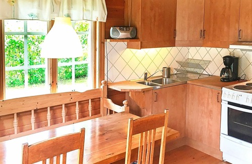 Granna House | Comfortable Holiday Home for 4 in Gränna with Breakfast