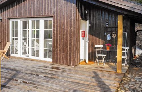 Skaerhamn House | Cozy 4-Person Holiday Home in Skärhamn - Pet & Child Friendly