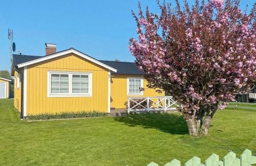Tvaaker House | Cozy Two-Bedroom Holiday Home with Ocean View in Tvååker