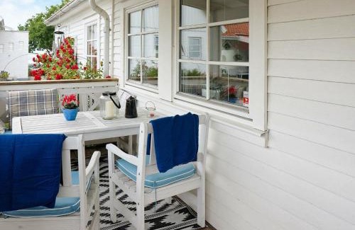 Tvaaker House | Cozy Holiday Home Sik - Child-Friendly Retreat Awaits