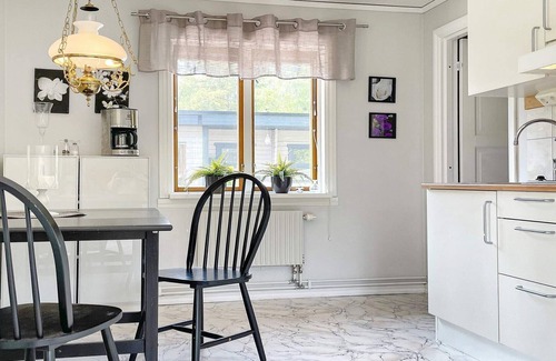 Rejmyre House | Cozy Holiday Home for 4 in Pet-Friendly Rejmyre