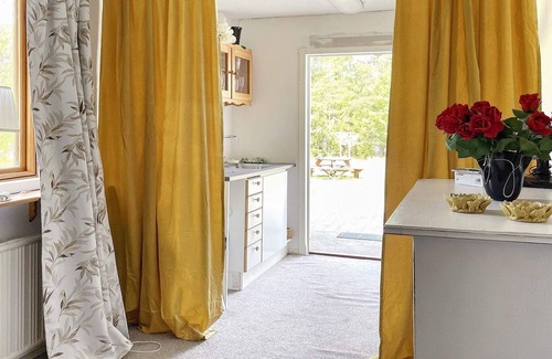 Rejmyre House | Cozy Holiday Home for 4 in Pet-Friendly Rejmyre