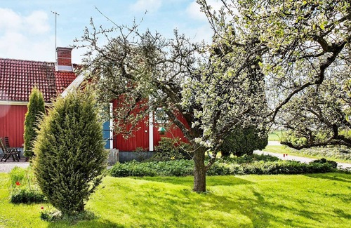 Soderakra House | Cozy 4-Person Holiday Home in SÖDERÅKRA with Kitchen