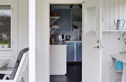 Varberg Municipality House | Cozy 4-Person Holiday Home in Varberg with Kitchen Access
