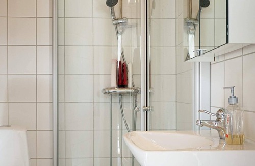 Bohus-Malmon House | 4 person holiday home in BOHUS MALMÖN