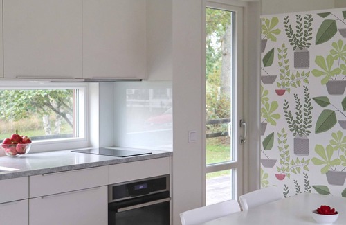 Traslovslage House | Oceanfront Holiday Home in Trälövsläge – Guest Rated 10/10
