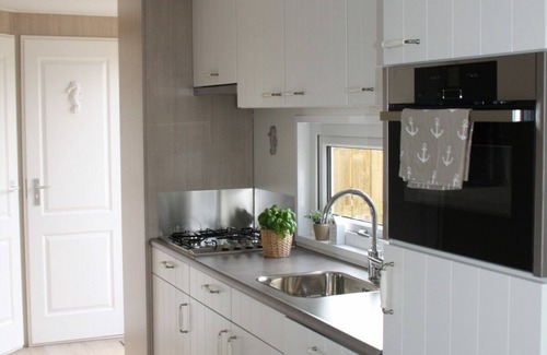 Serooskerke House | Family-Friendly Chalet for Four in Beautiful Veere