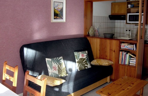 Bessans Apartment | Cozy Studio Steps from Nordic Ski Slopes with Kitchen