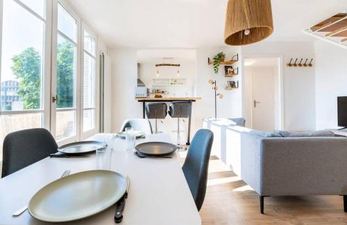 Secteur 3 Apartment | Comfortable Retreat for 4 with Balcony and Fiber Internet