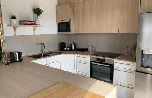 Cagnes-sur-Mer Apartment | Elegant 4-Piece Retreat with Pool Access for Your Family