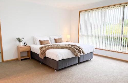 Estella House | 4 Pinnacle Place