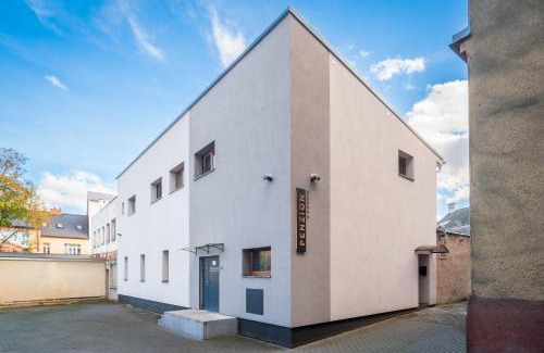 Ostrava House | Inviting 4 Pokoje with Top-Rated Dining Experience