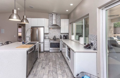 Lake Havasu City House | Dog-Friendly Retreat with Heated Pool, Spa & Lake Views