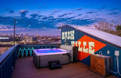 Hurwood Heights House | 4 Rooftop Decks 4 Hot Tubs Game Rooms & Sauna