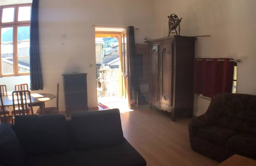 Termignon Apartment | 4 room apartment 10 people. right in the center of the resort - 4 Rooms 10 people