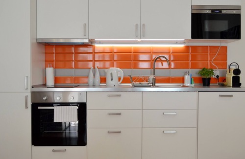 Prague 2 Apartment | Unmatched Comfort: 4 Rooms with King Beds & Netflix
