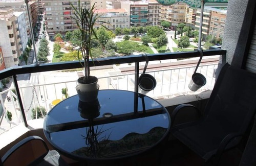 Alicante Apartment | Exceptional 4 Rooms + Seneca Center Apartment Awaits You