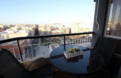 Alicante Apartment | Exceptional 4 Rooms + Seneca Center Apartment Awaits You