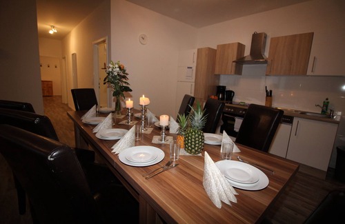 Tempelhof-Schoeneberg Apartment | Spacious Hibiscus Retreat for 14 with Pool & Breakfast