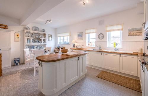 Lavenham Apartment | Discover 4 Ropers Court: Top Rated Stay in Lavenham